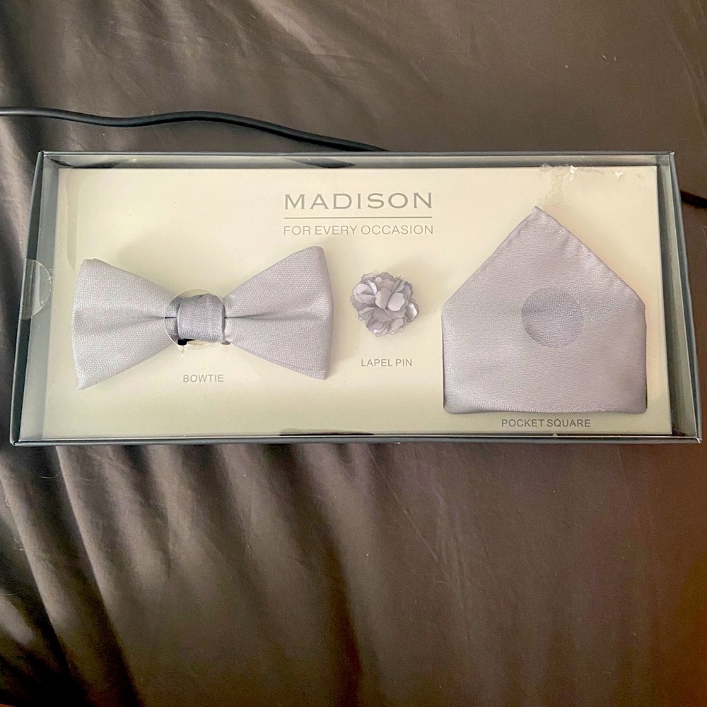 Bow tie set